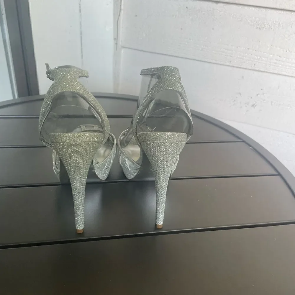 New Adrianna Papell Silver Mesh Platform Metallic Peep Toe Heels Size 7M